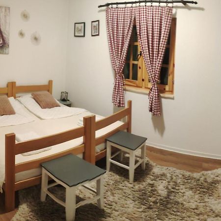 Villa Fruska House à Besenovacki Prnjavor Extérieur photo